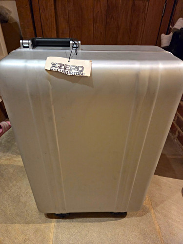 Zero halliburton suitcase - zero,