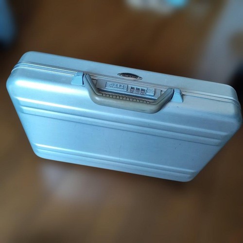 Zero halliburton silver - zero,