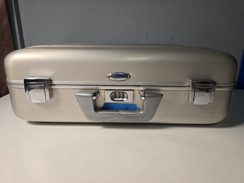 Vintage zero halliburton - zero, z