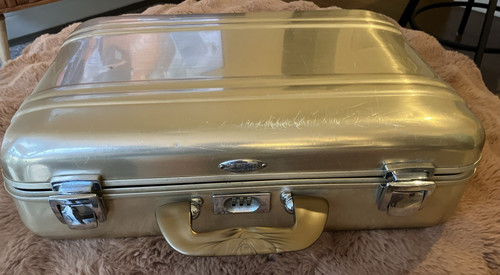Vintage zero halliburton gold - vintage,
