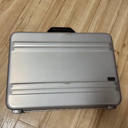 Zero halliburton attache - zero,