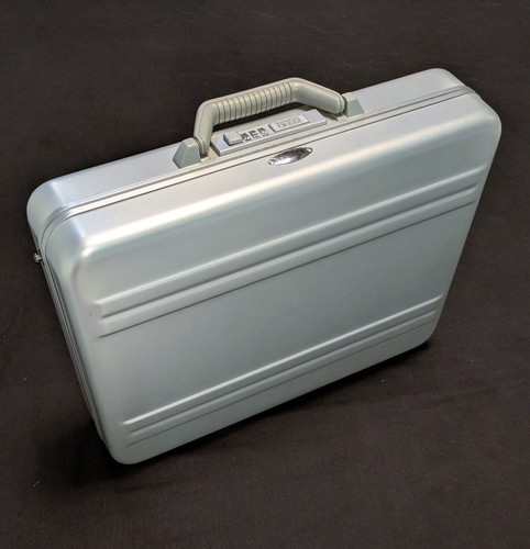 Vintage zero halliburton - vintage,