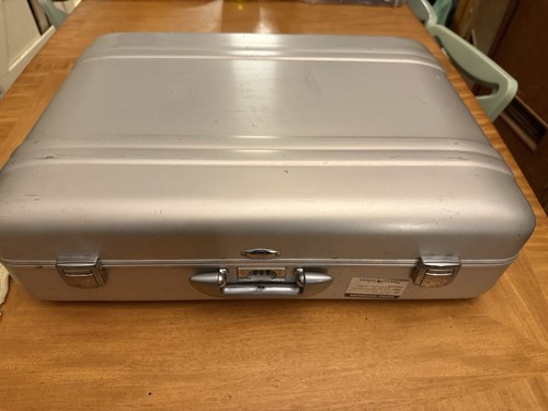 Vintage 1984 zero halliburton - vintage,