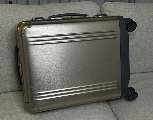 Silver hard shell - silver, hard-shell