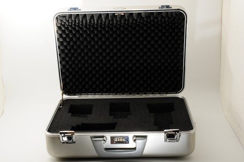 Near mint zero halliburton - mint,