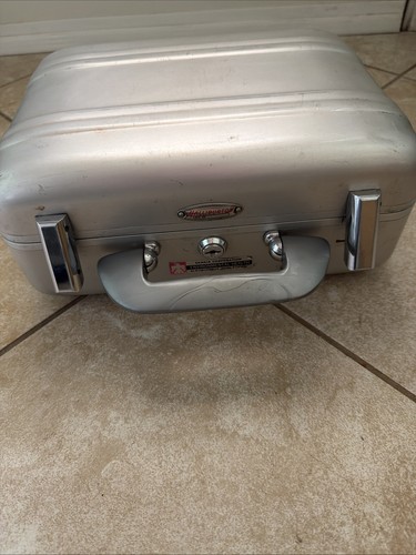 Vintage halliburton aluminum - halliburton,