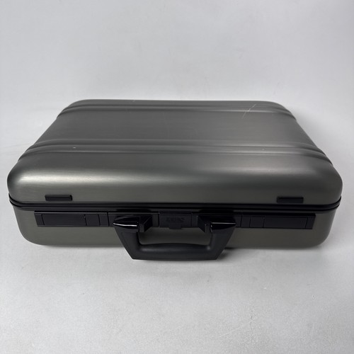 Zero halliburton gunmetal grey - zero,
