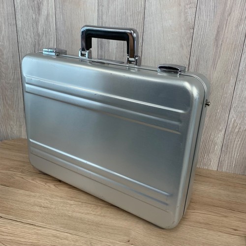 Zero halliburton aluminum - zero,