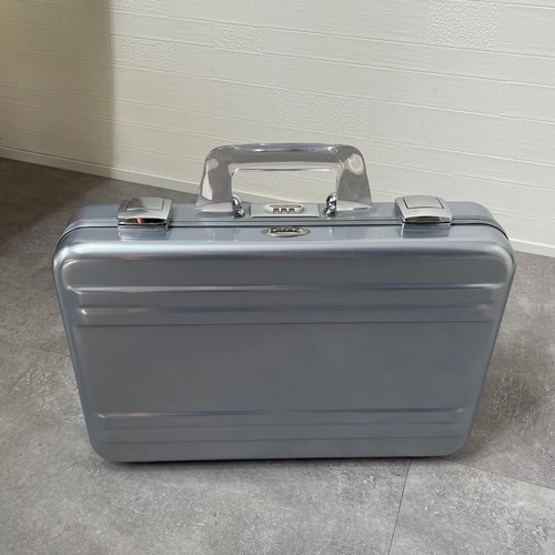 Excellent condition zero - condition],